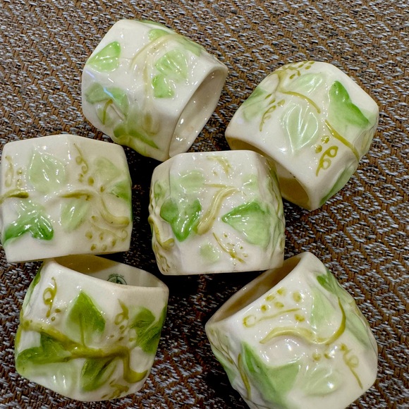 BELEEK IRELAND VTG. IRISH IVY HALLMARK NAPKIN RINGS SET OF 6. Gorgeous!! - Picture 1 of 5